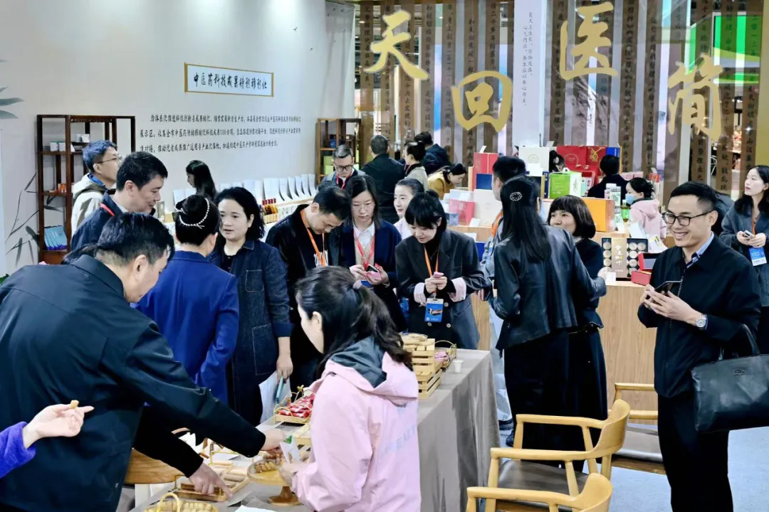 【开幕盛况】成都健博会盛大开幕，引爆万亿大健康市场风潮!