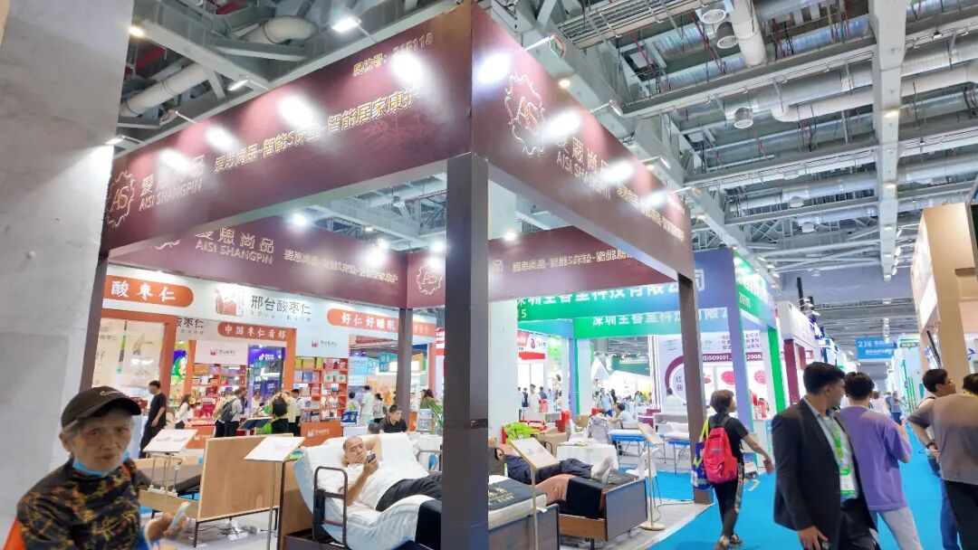 【开幕盛况】2026上海乐活康养展盛大开幕，多展联动引爆千亿康养新赛道！